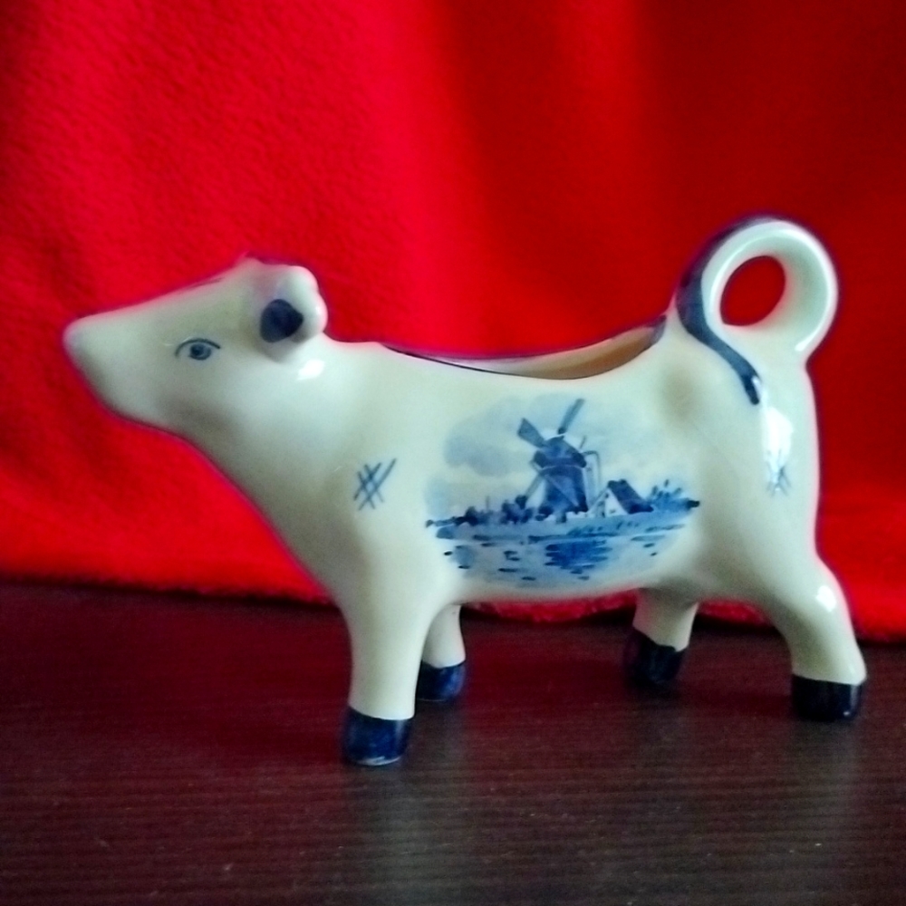 Delft Dutch Cow Creamer